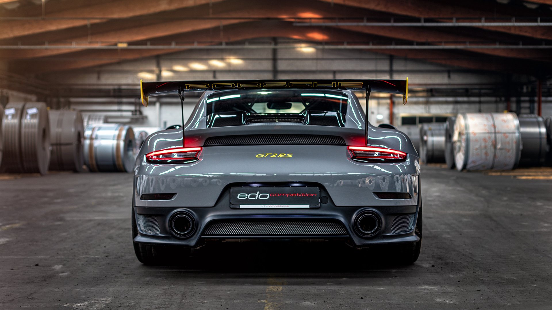 开云APP-欧冠之夜神级表演！萨拉赫满功率摧毁波兰防线，马竞客场3-1完胜展现战术压制