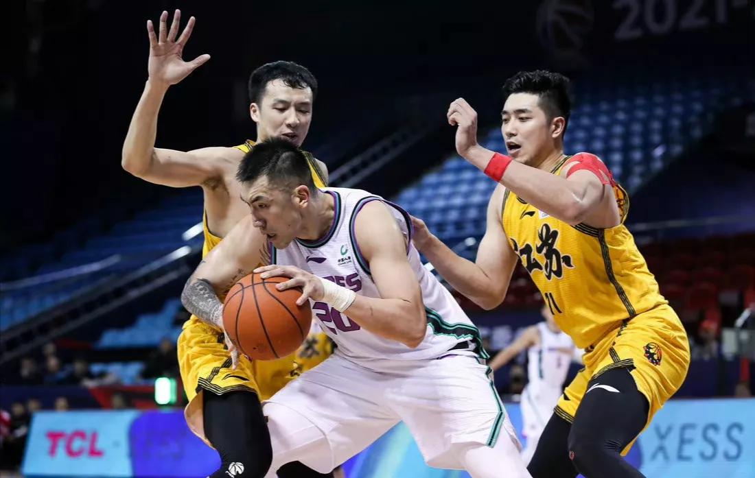 江苏队完胜广州队,陶汉林统治全场 江苏队完胜广州队,陶汉林统治全场