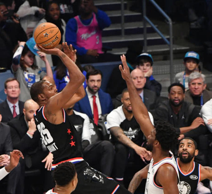 尼克斯逆转四川队,欧文关键制胜 尼克斯逆转四川队,欧文关键制胜