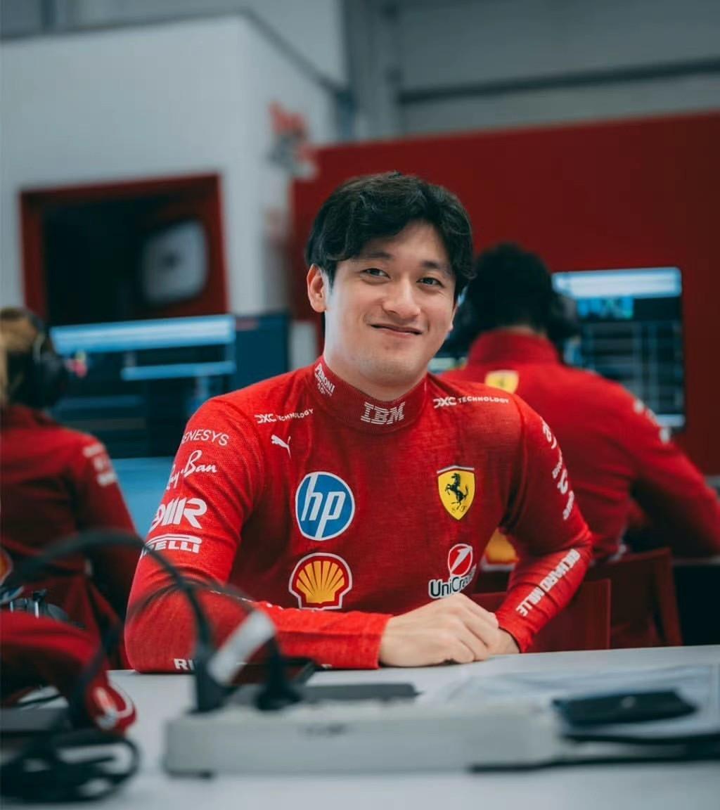 雷诺车队翻盘阿斯顿马丁，周冠宇高光表现