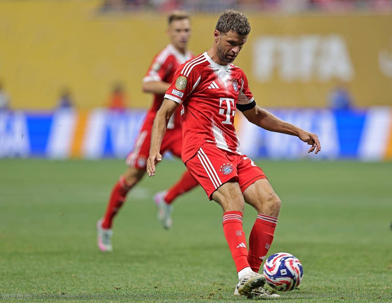 开云平台-拜仁鏖战波兰，穆勒关键制胜